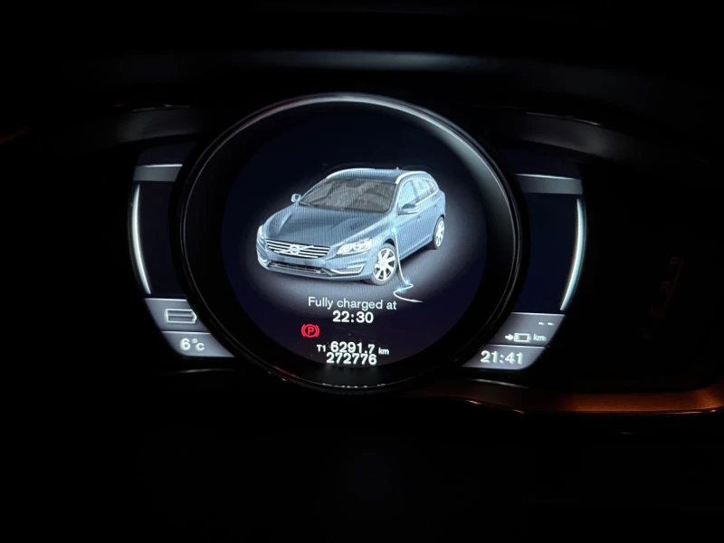 Volvo V60 2.4 AWD Summum, снимка 16 - Автомобили и джипове - 53264116