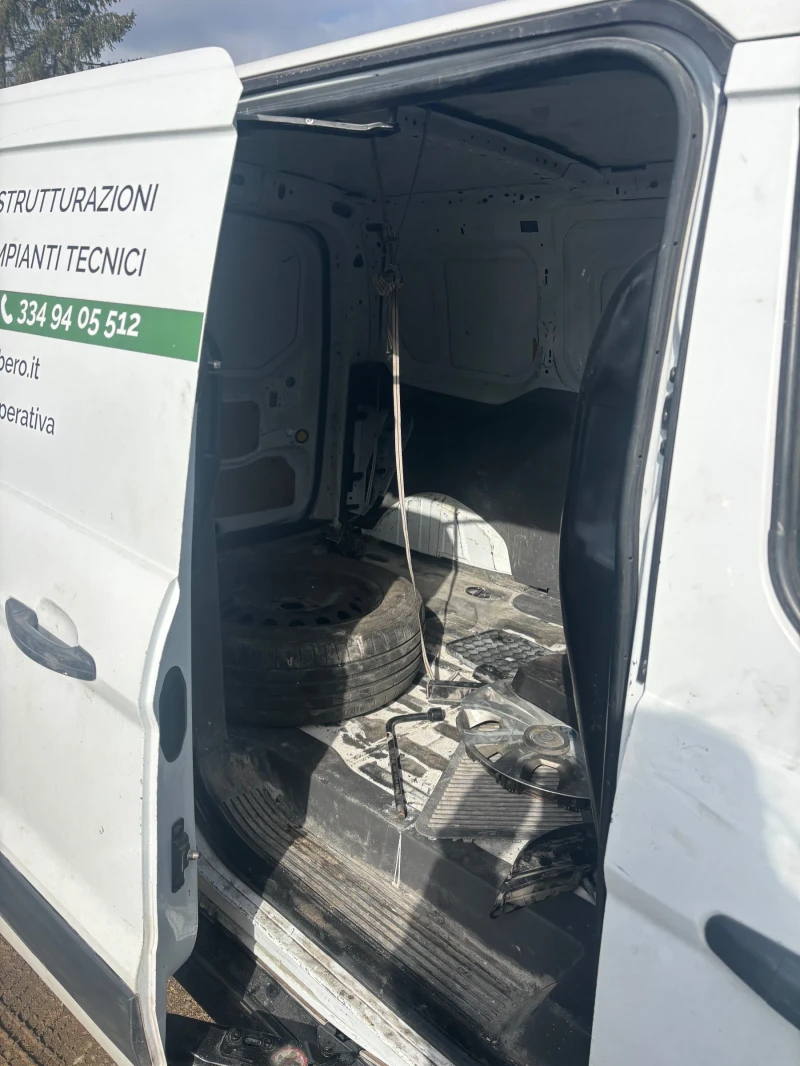 Ford Connect 1.5 дълга база, снимка 3 - Автомобили и джипове - 53402643