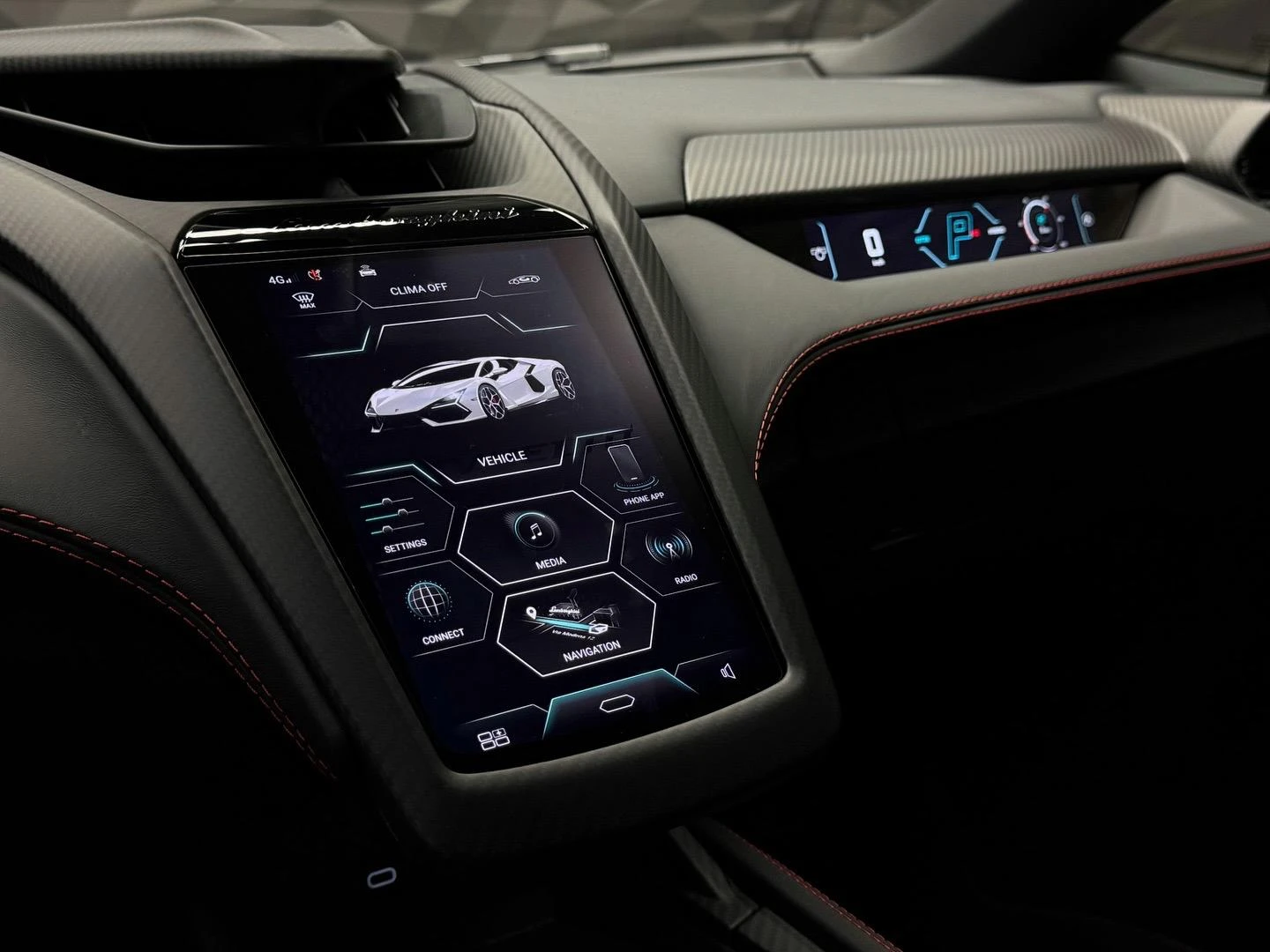 Lamborghini Revuelto Nero Noctis - изображение 8