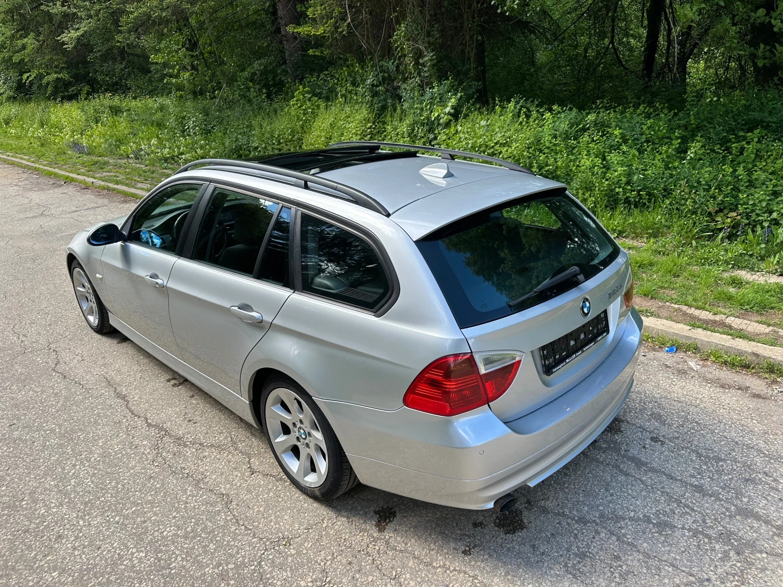 BMW 320 E91  - изображение 8
