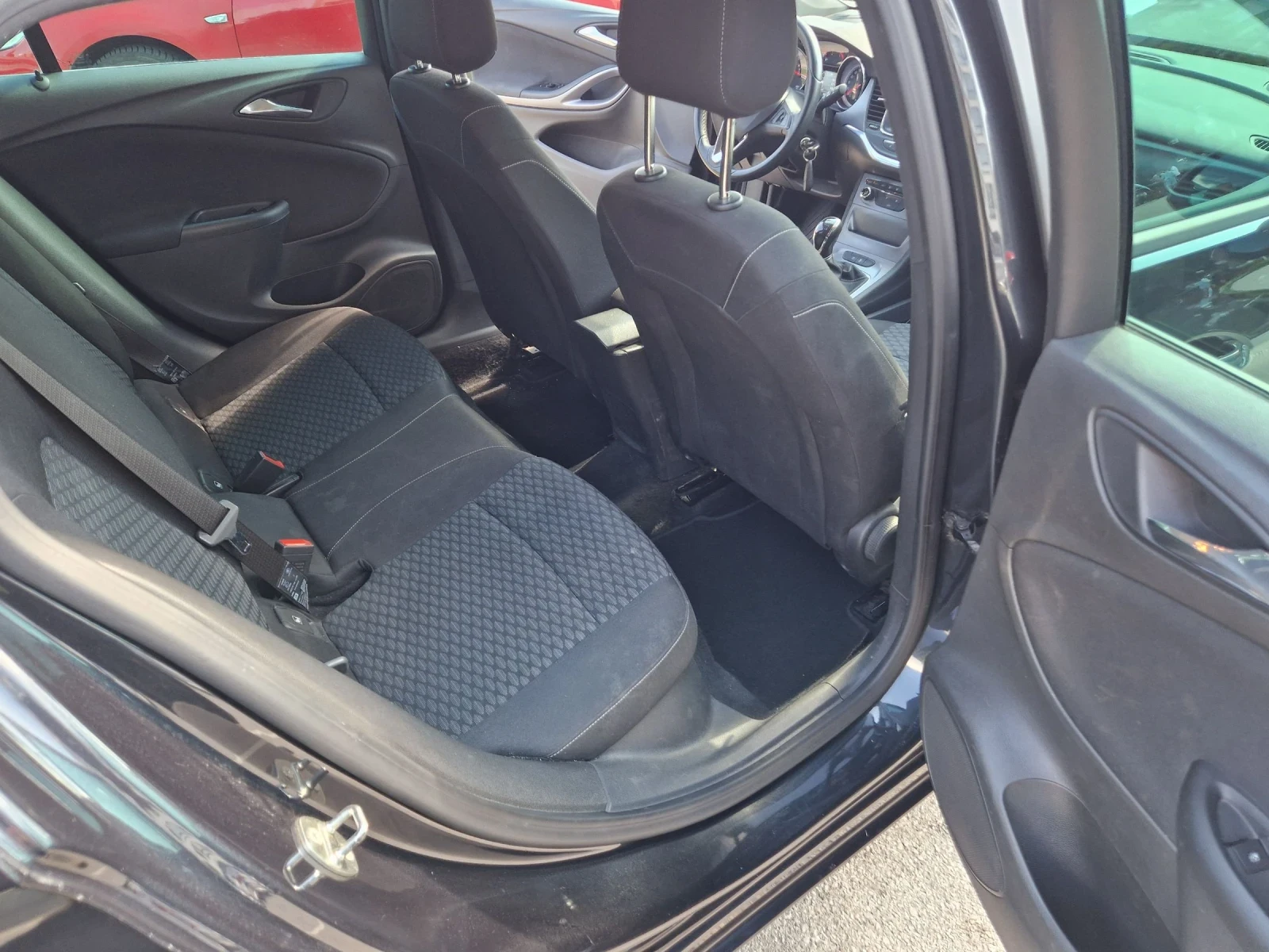 Opel Astra 1.6CDTI, 110к.с, ЕВРО 6В, шест скорости  - изображение 9