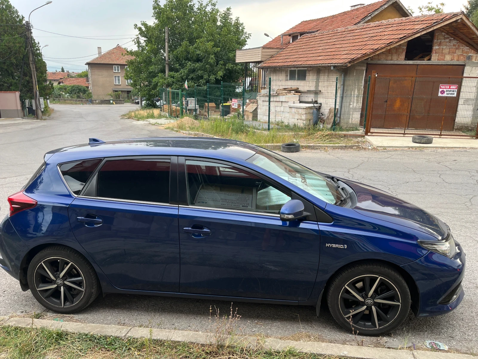 Toyota Auris  - изображение 2