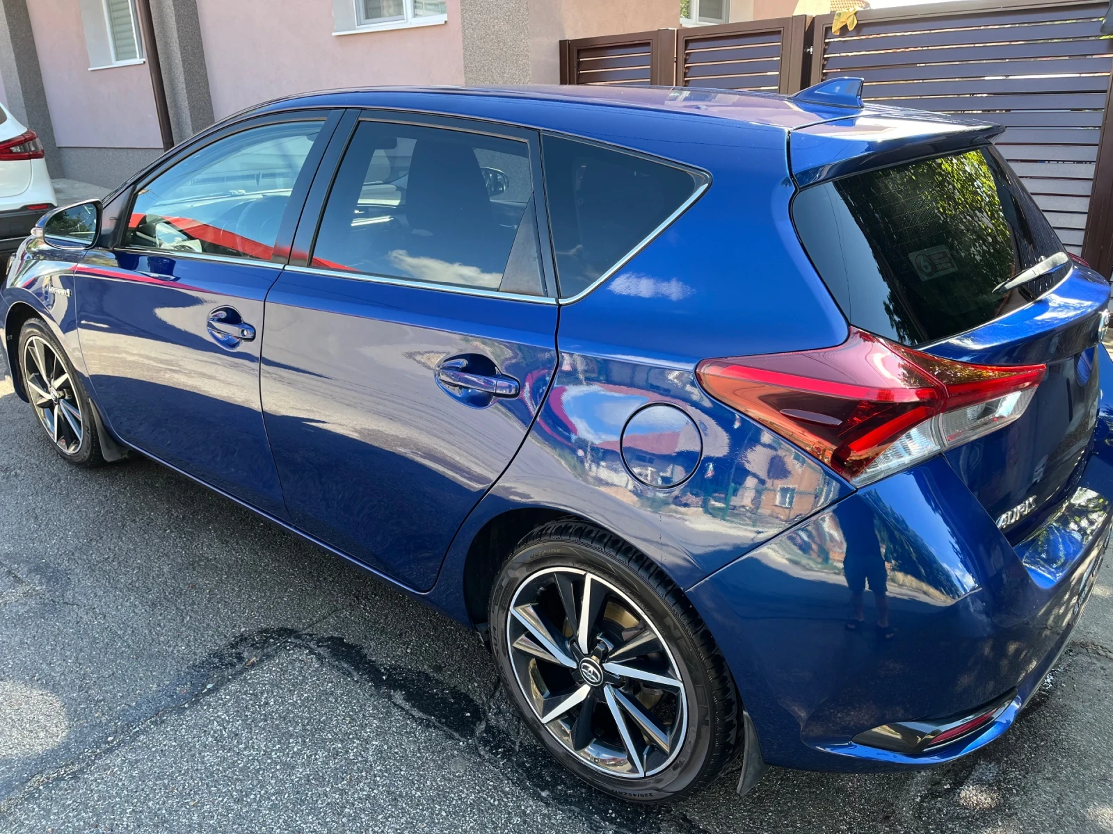 Toyota Auris  - изображение 8