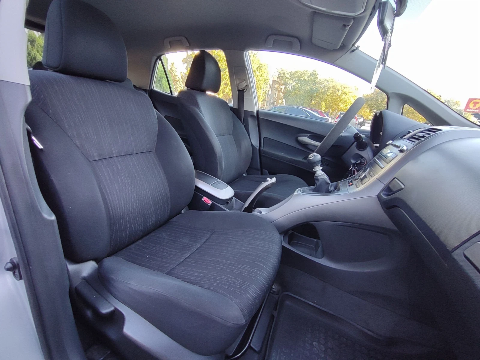 Toyota Auris 2.0 d4d 126hp 6sp - изображение 4
