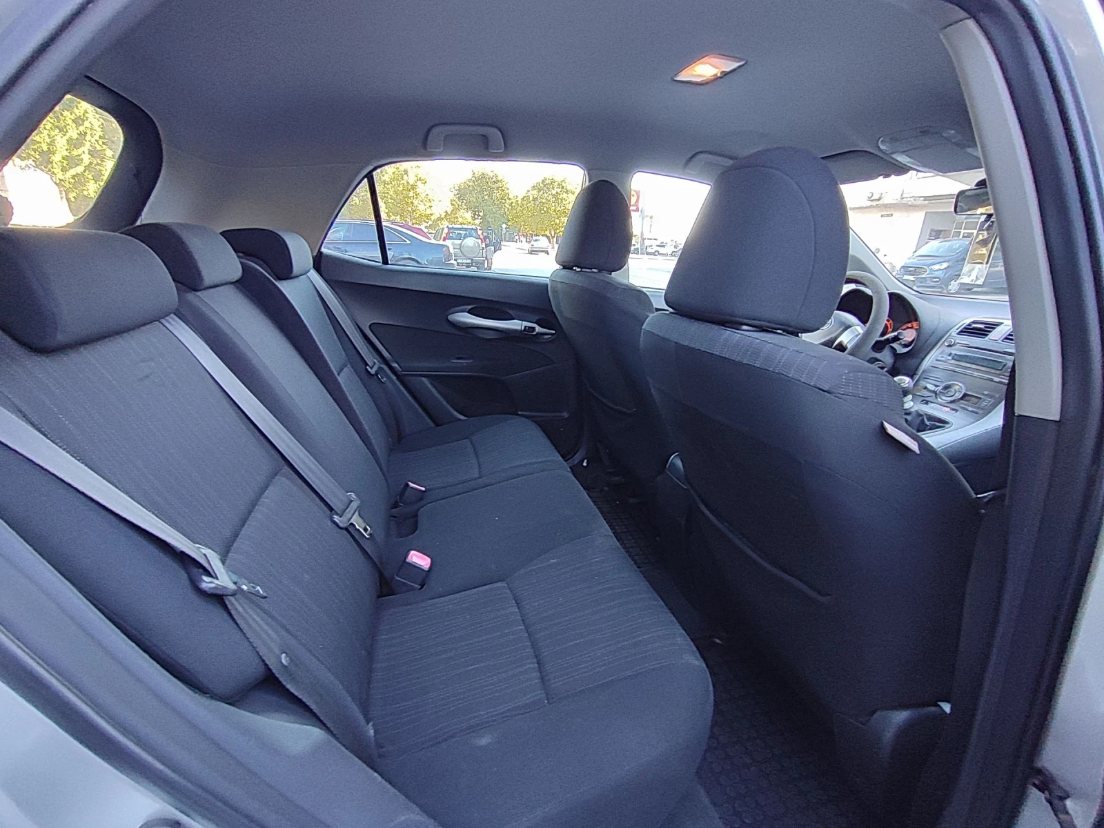 Toyota Auris 2.0 d4d 126hp 6sp - изображение 6
