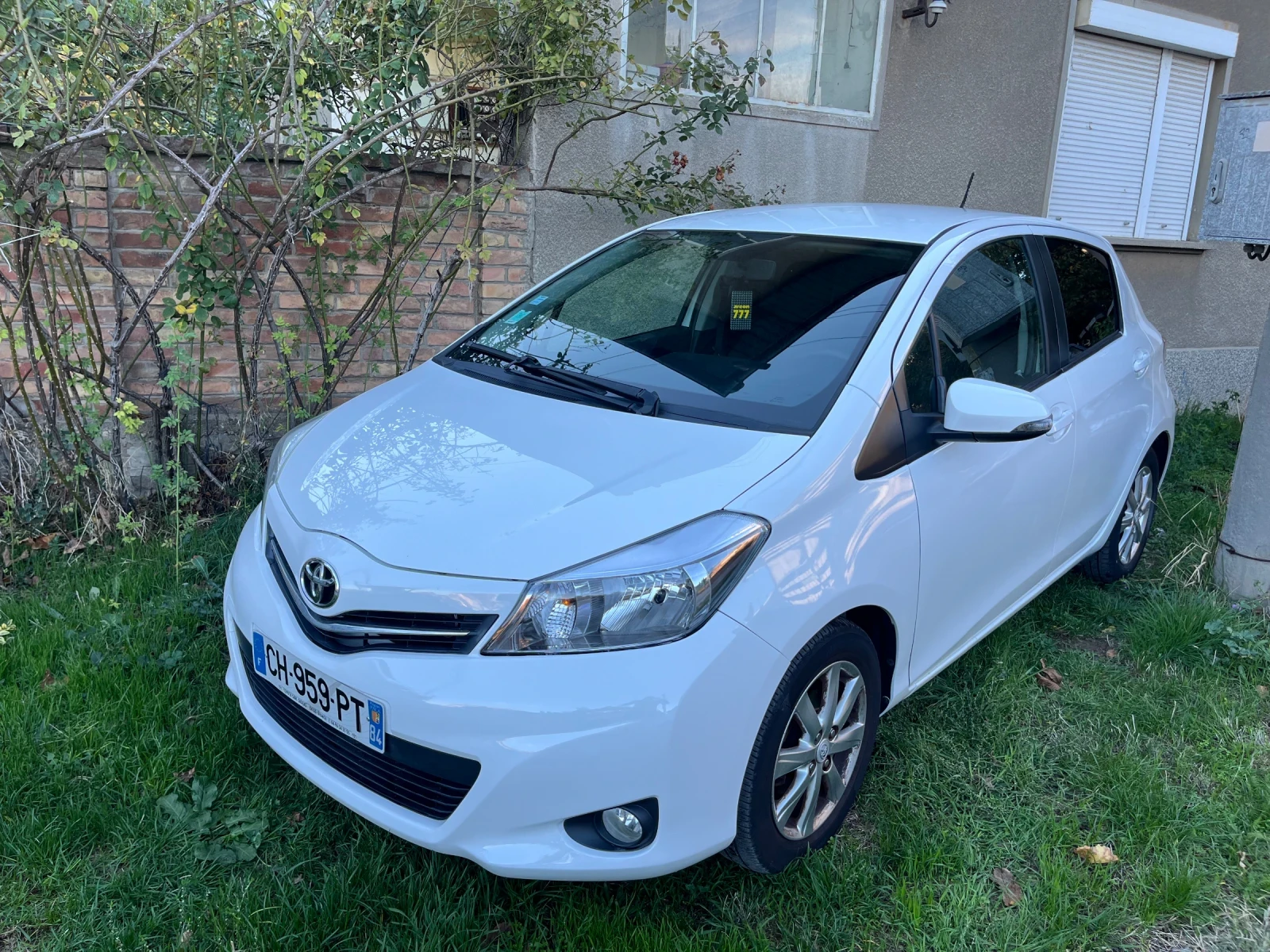 Toyota Yaris  - изображение 6