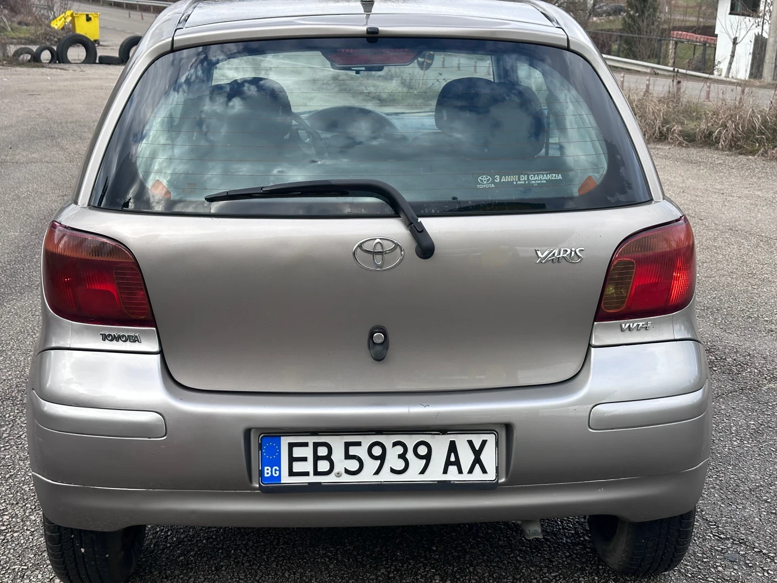 Toyota Yaris 1.3 VVTI КЛИМАТИК НОВИ ГУМИ ВСИЧКО ПЛАТЕНО - изображение 4