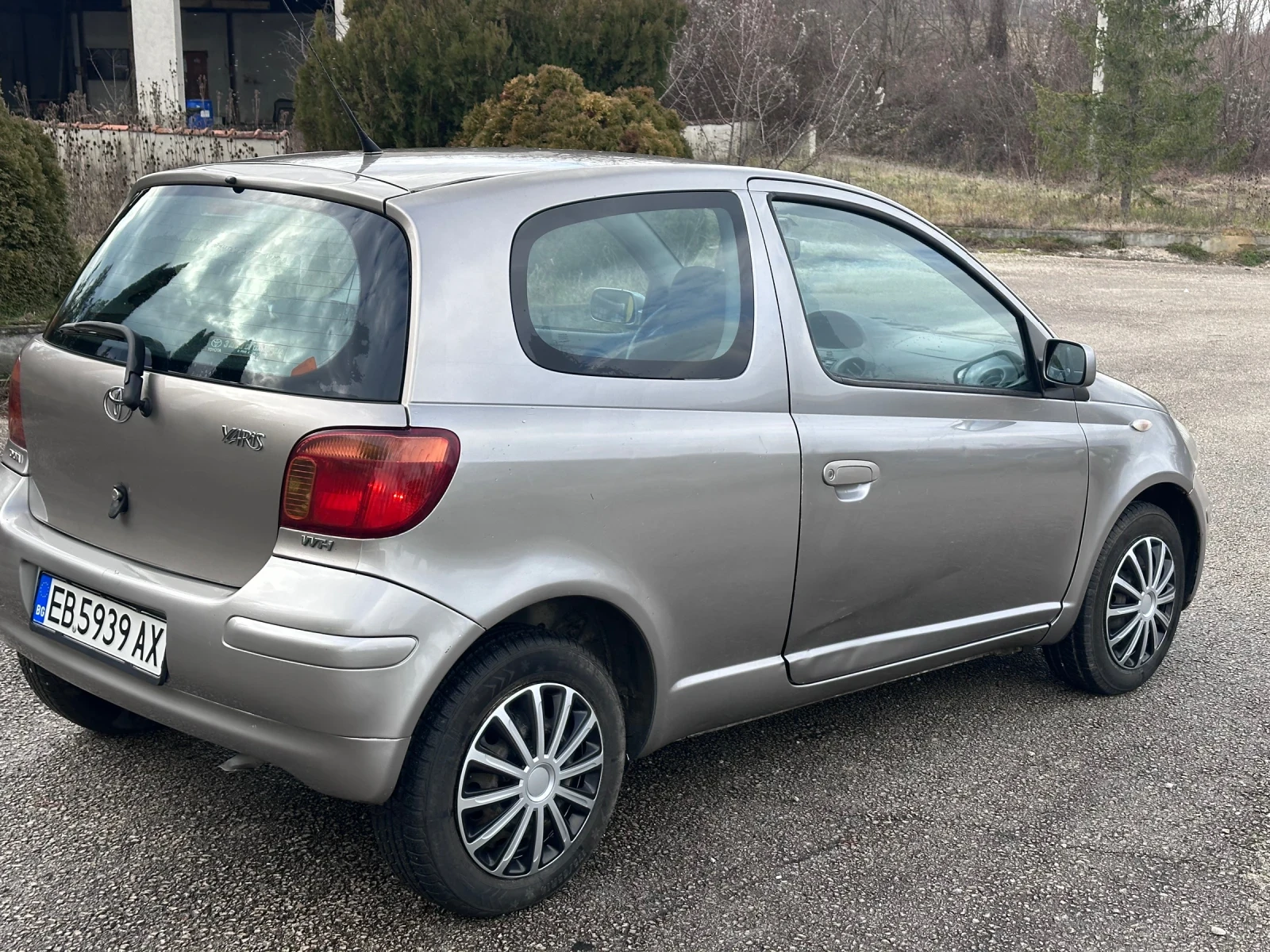 Toyota Yaris 1.3 VVTI КЛИМАТИК НОВИ ГУМИ ВСИЧКО ПЛАТЕНО - изображение 5