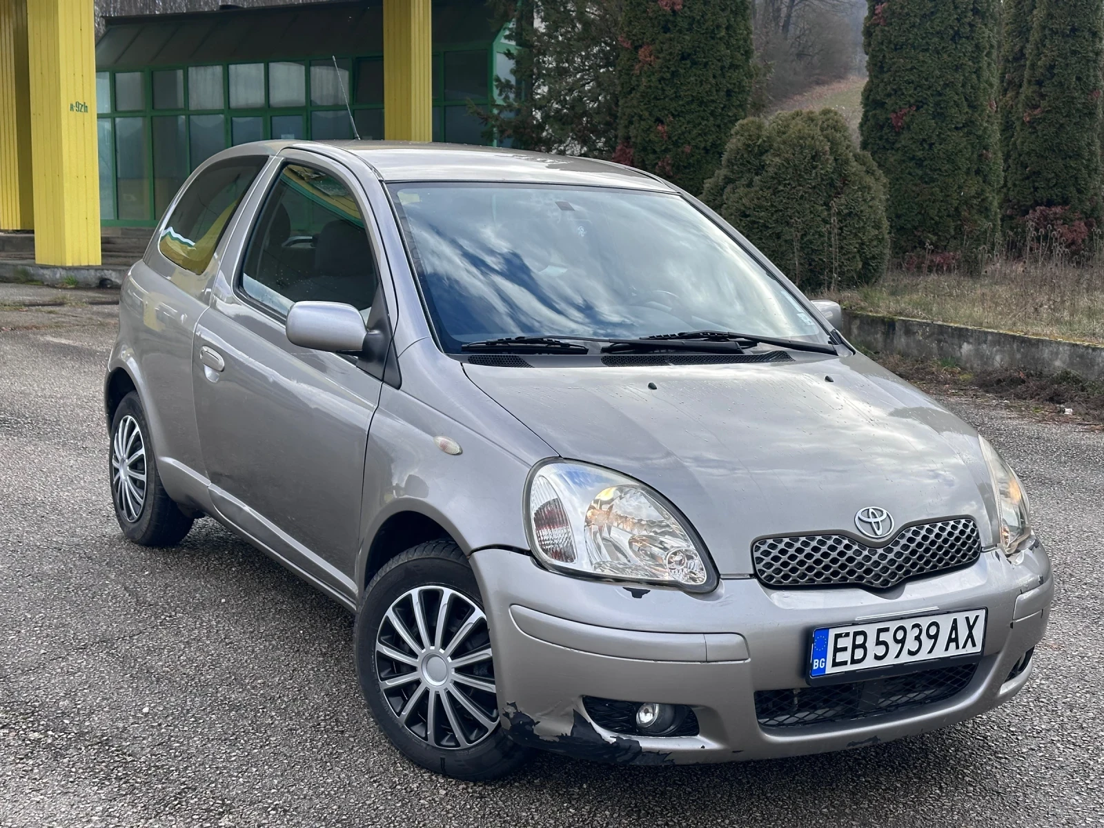 Toyota Yaris 1.3 VVTI КЛИМАТИК НОВИ ГУМИ ВСИЧКО ПЛАТЕНО - изображение 8