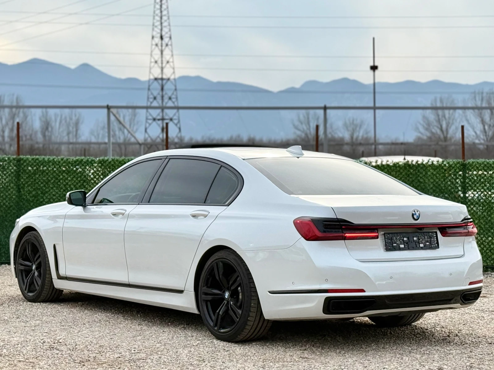 BMW 740 i * CARBON CORE* LASER* LONG* FACELIFT* , снимка 4 - Автомобили и джипове - 53760496