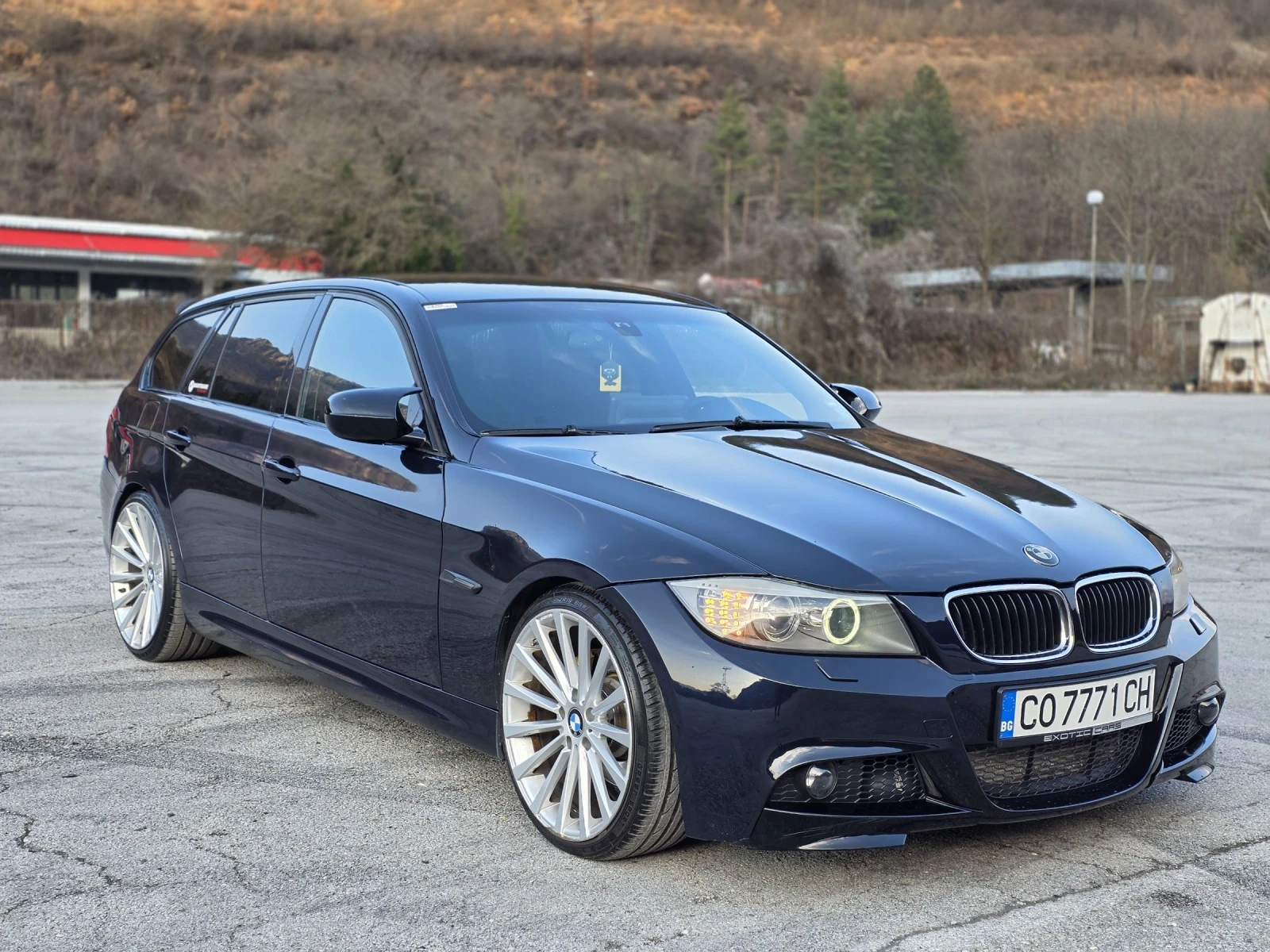 BMW 330 Xdrive-XDelete licence, снимка 2 - Автомобили и джипове - 53849050