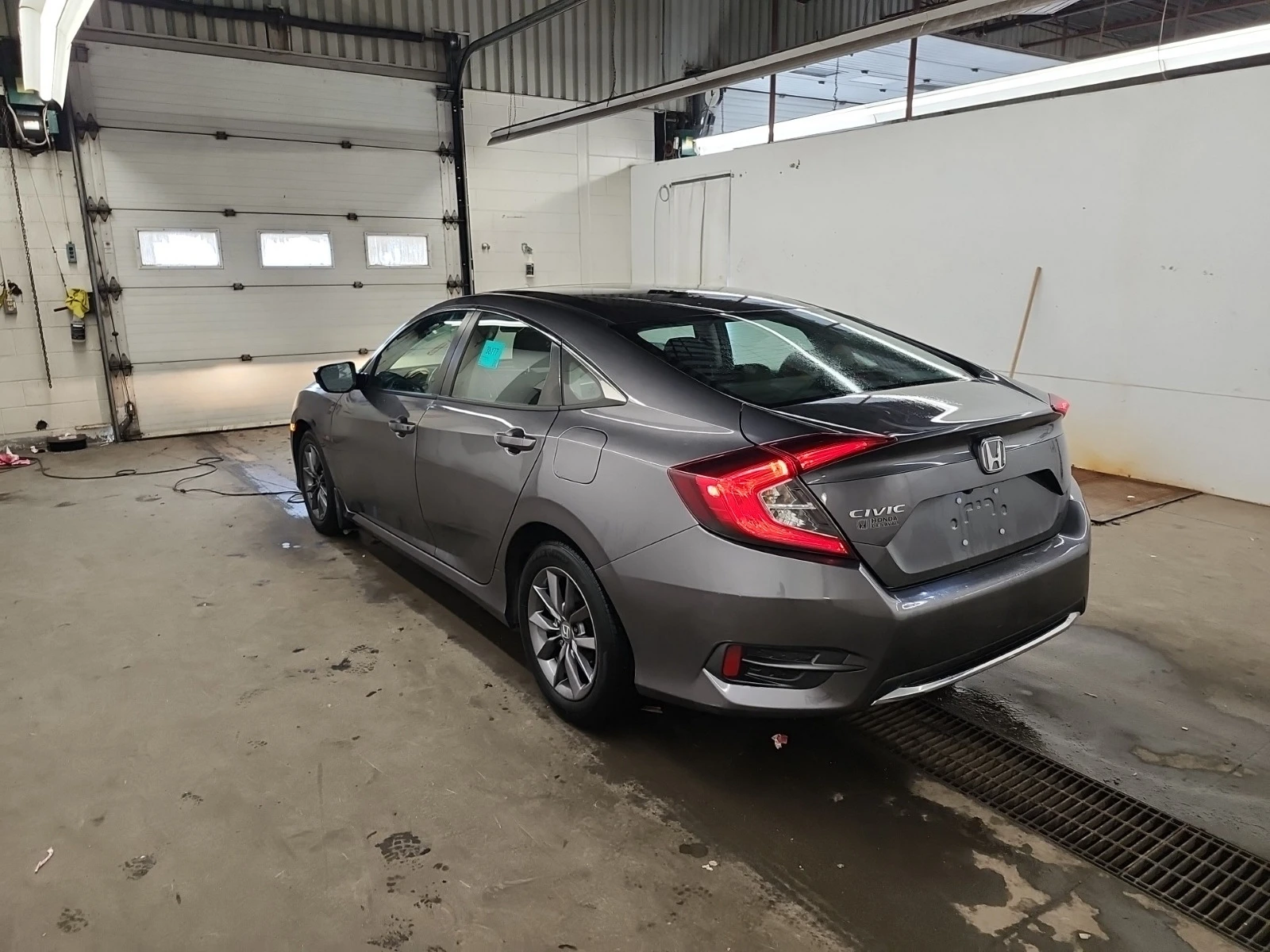 Honda Civic * * CARFAX * * АВТО КРЕДИТ * * , снимка 4 - Автомобили и джипове - 53866491