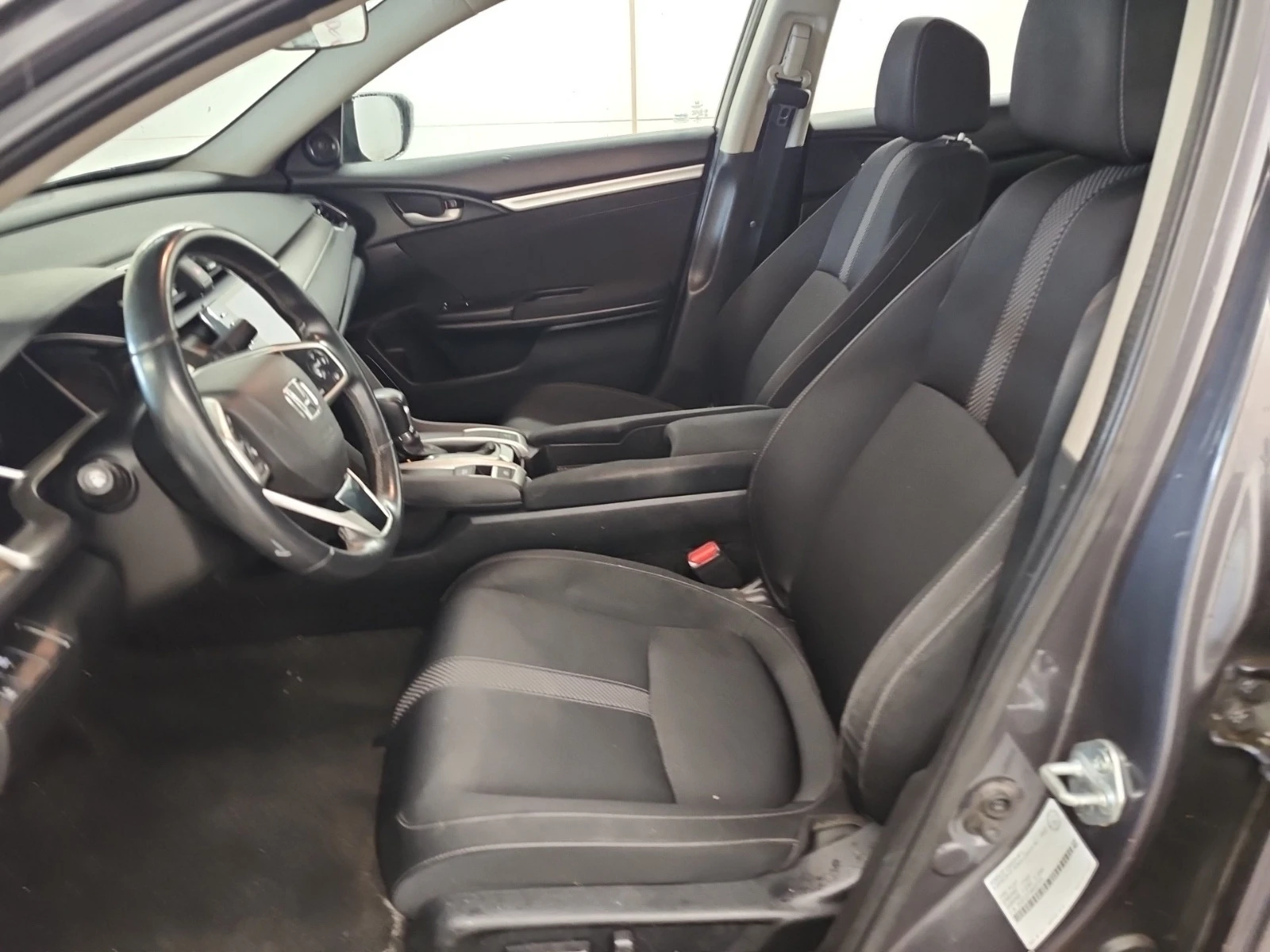 Honda Civic * * CARFAX * * АВТО КРЕДИТ * * , снимка 11 - Автомобили и джипове - 53866491