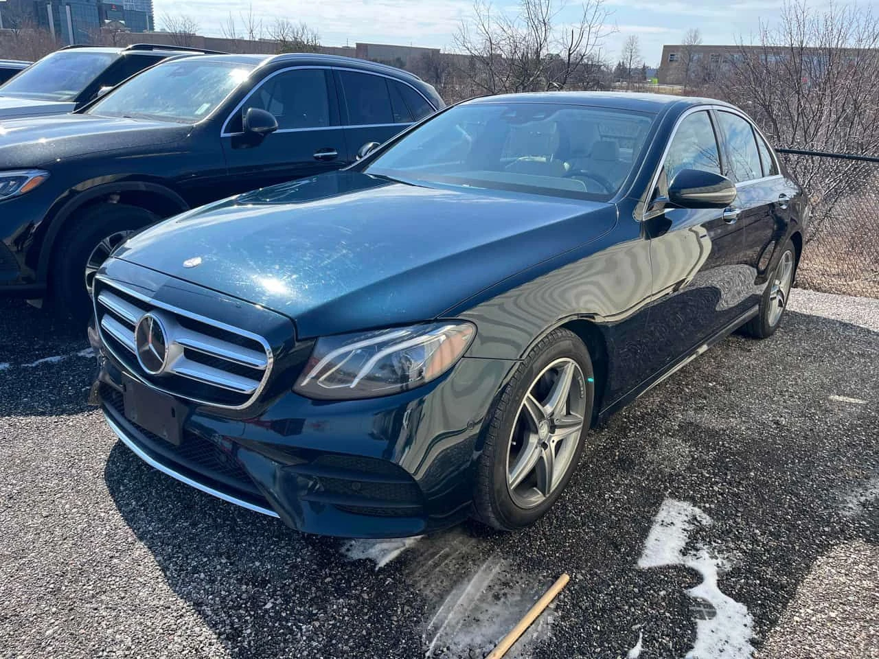 Mercedes-Benz E 300 * CARFAX * БЕЗ ПЪРВОНАЧАЛНА ВНОСКА