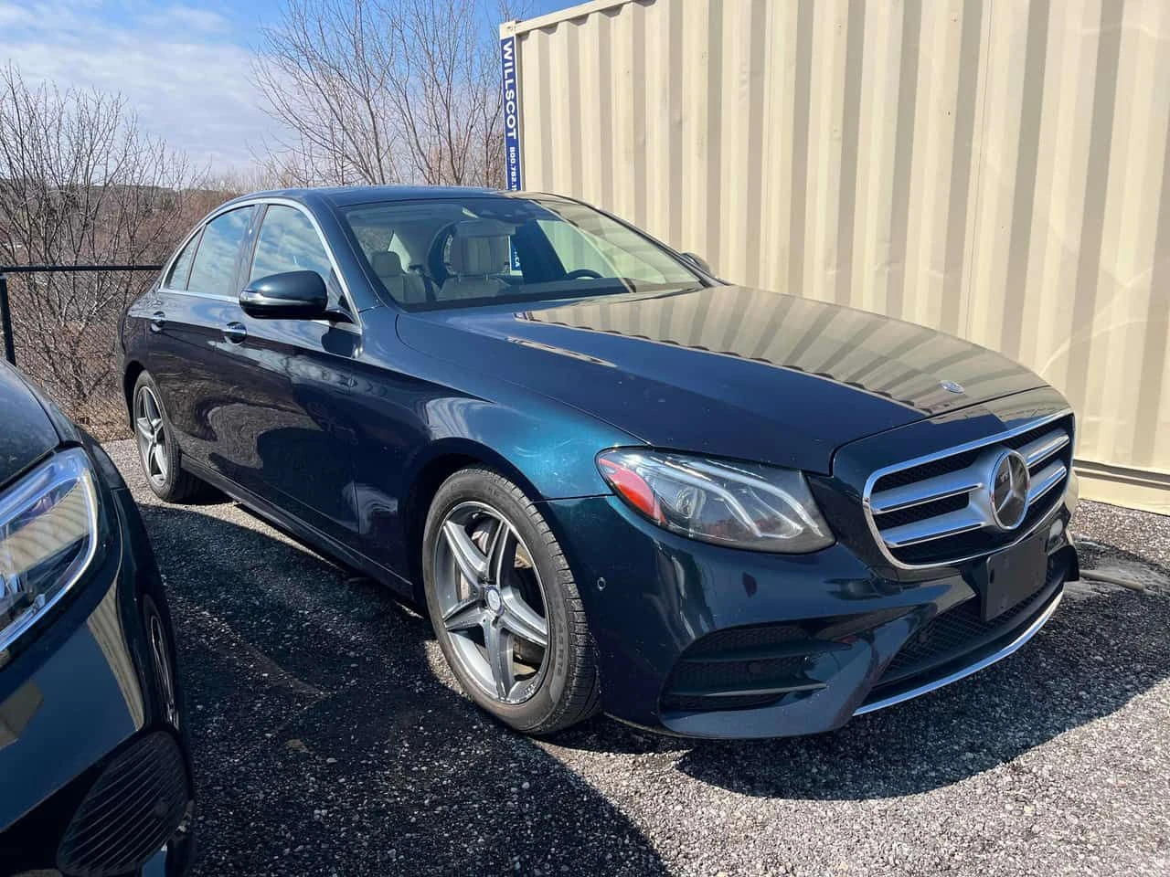 Mercedes-Benz E 300 * CARFAX * BURMESTER * AMG PACK, снимка 3 - Автомобили и джипове - 53907314