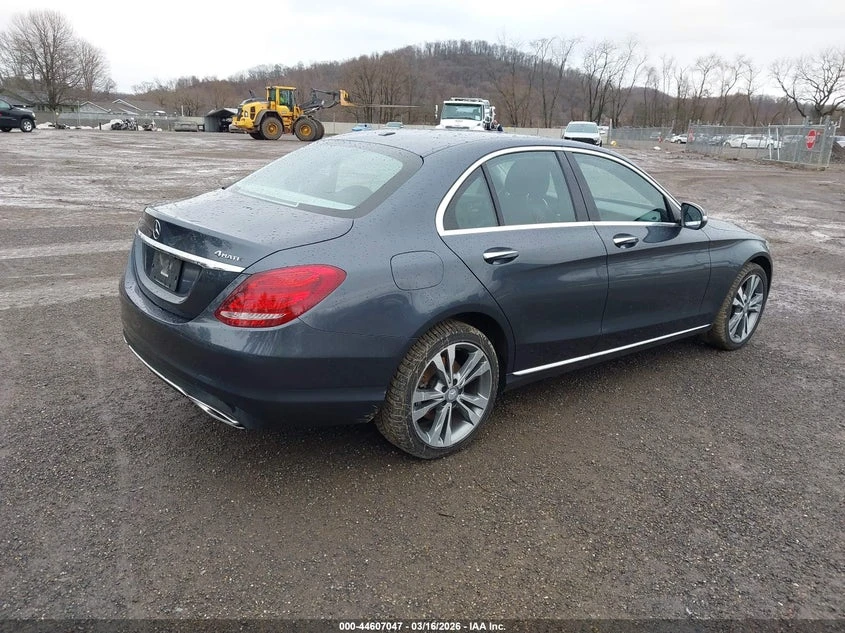 Mercedes-Benz C 300 2.0l 4Matic, снимка 4 - Автомобили и джипове - 54116829
