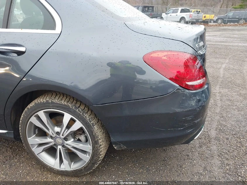 Mercedes-Benz C 300 2.0l 4Matic, снимка 6 - Автомобили и джипове - 54116829