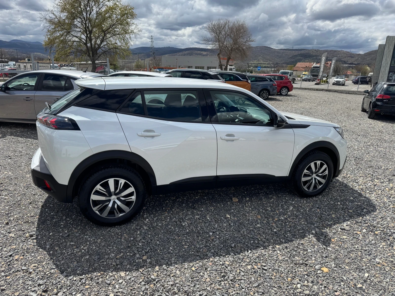 Peugeot 2008 1.5HDI , снимка 5 - Автомобили и джипове - 54160300