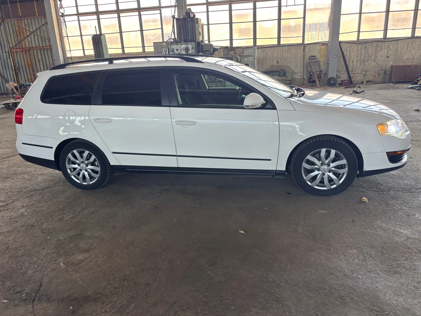 VW Passat Б6, снимка 4 - Автомобили и джипове - 54507125