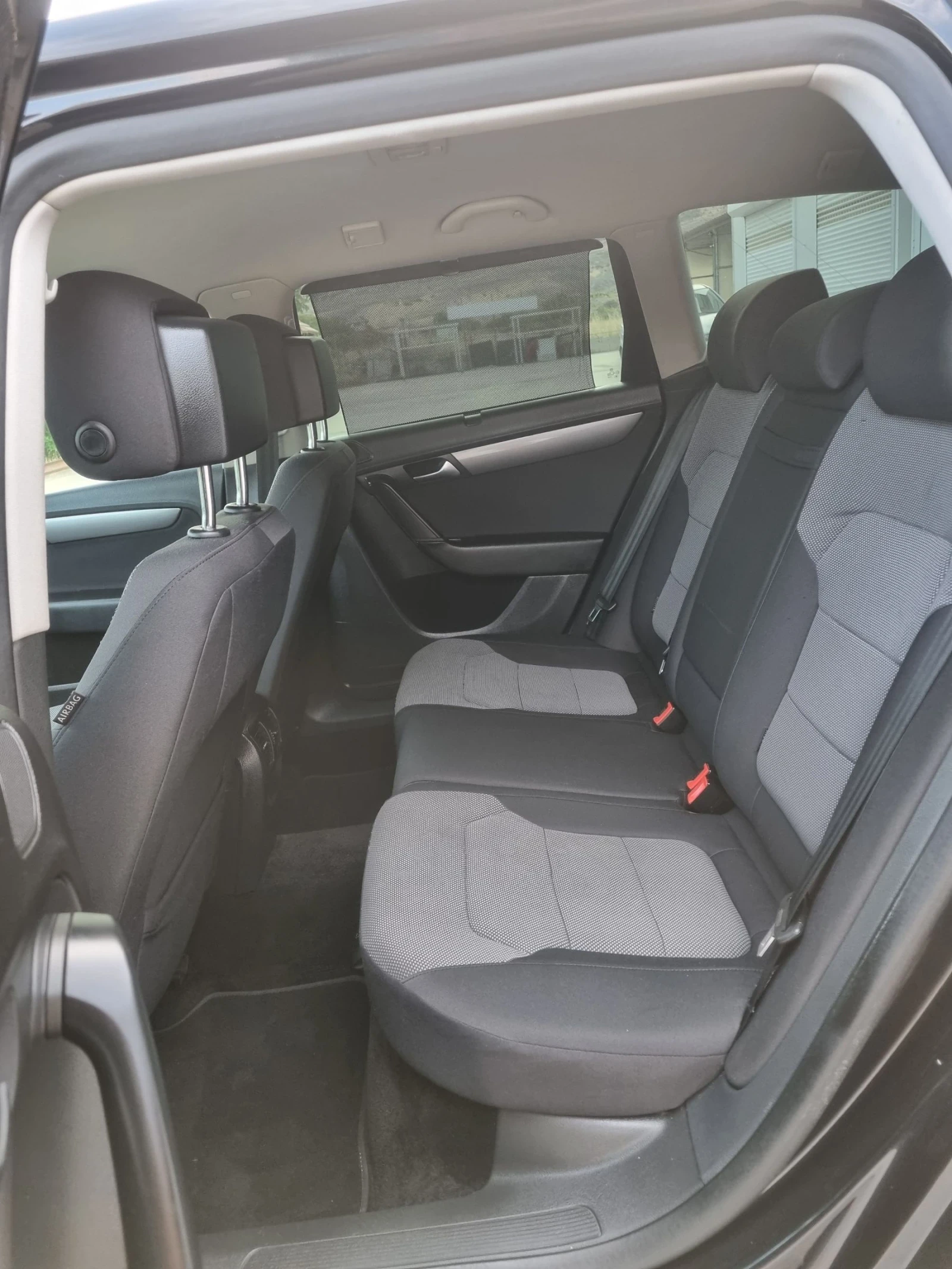 VW Passat 2.0tdi 140коня, снимка 11 - Автомобили и джипове - 55224636