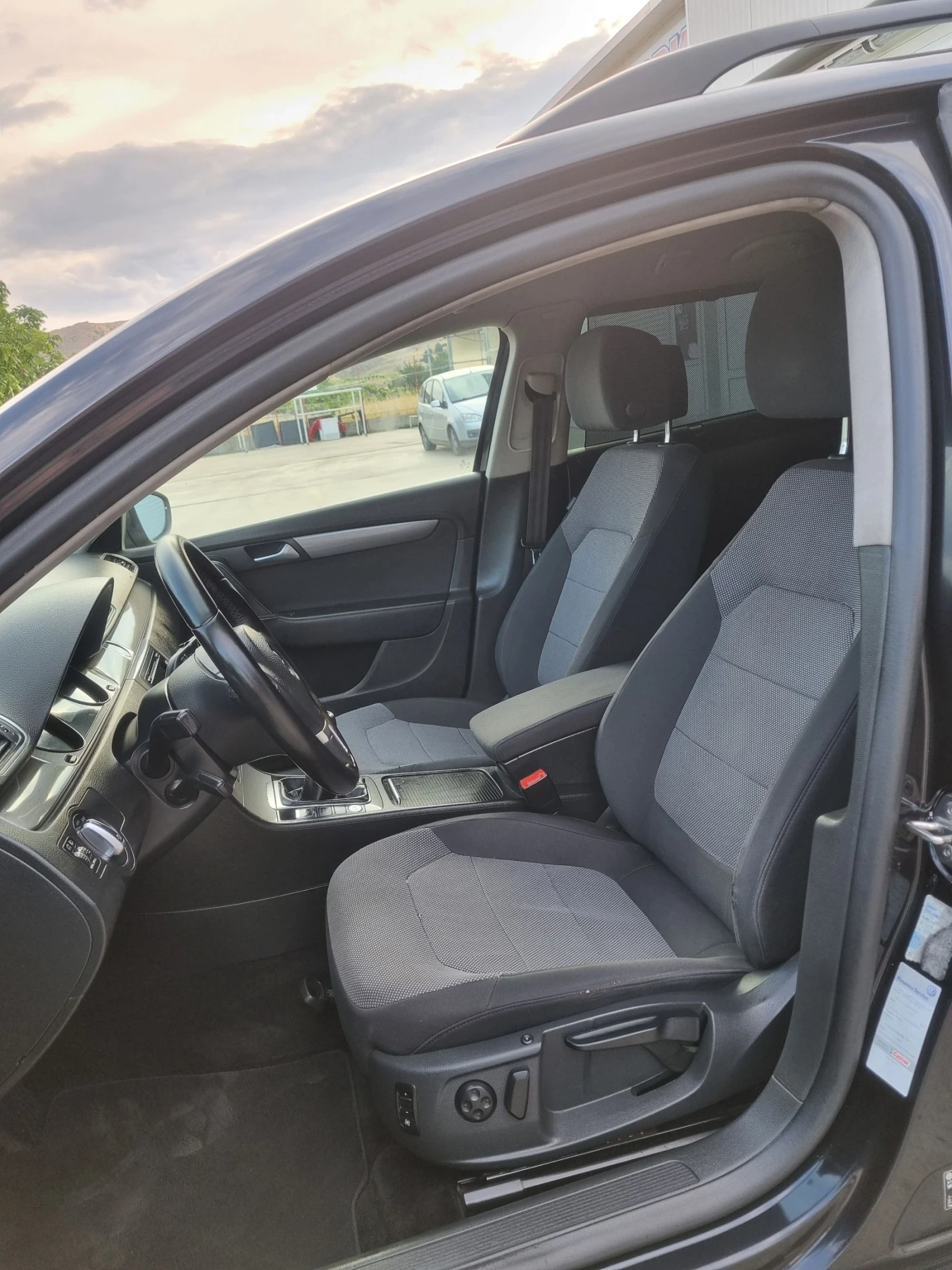 VW Passat 2.0tdi 140коня, снимка 9 - Автомобили и джипове - 55224636