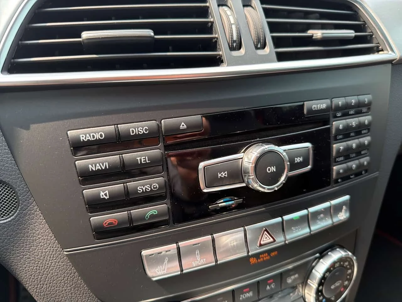 Mercedes-Benz C 350 * CARFAX * ОПЦИЯ ЗА ФИНАНСИРАНЕ , снимка 11 - Автомобили и джипове - 55438309