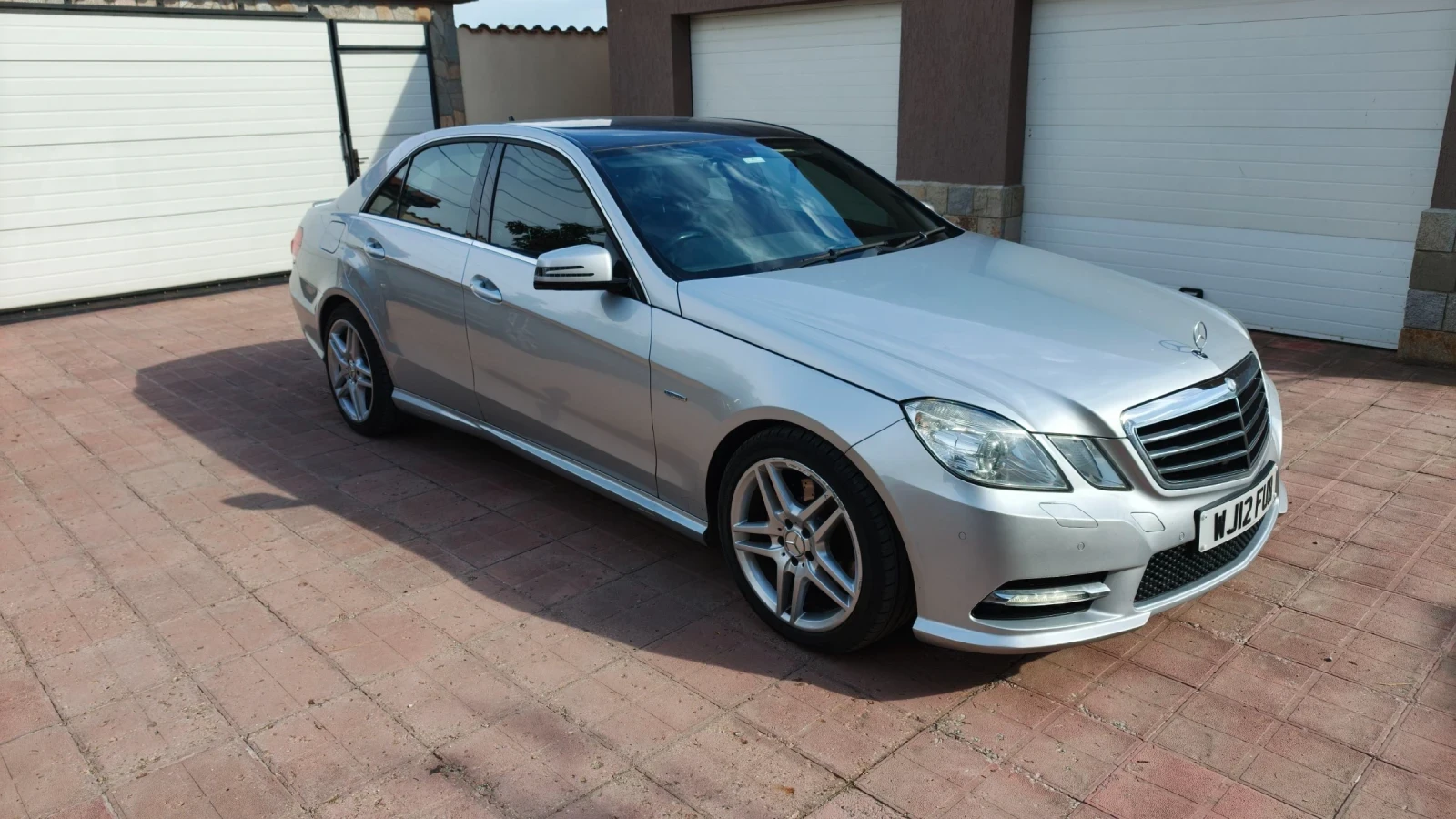 Mercedes-Benz E 220 AMG paket