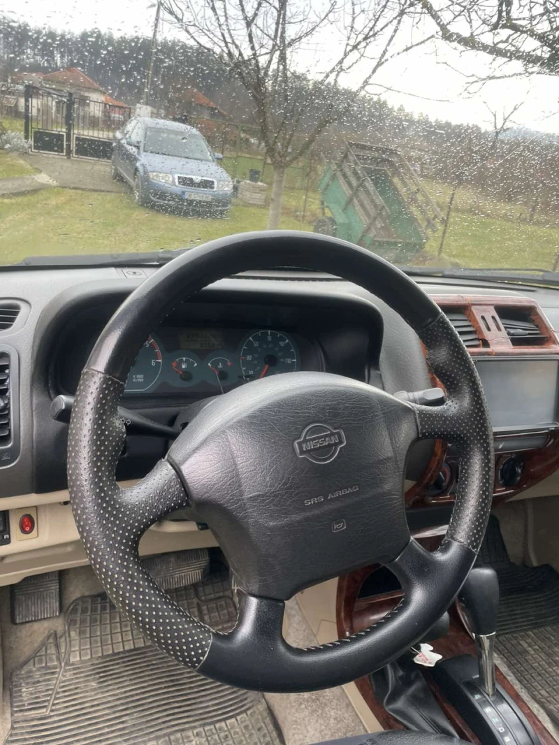 Nissan Terrano, снимка 8 - Автомобили и джипове - 48271778