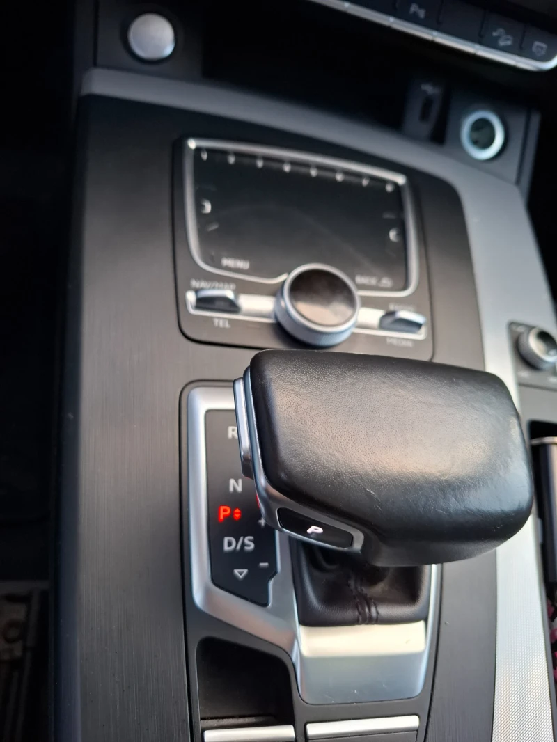 Audi Q5 2.0 tfsi Technic, снимка 3 - Автомобили и джипове - 52613852