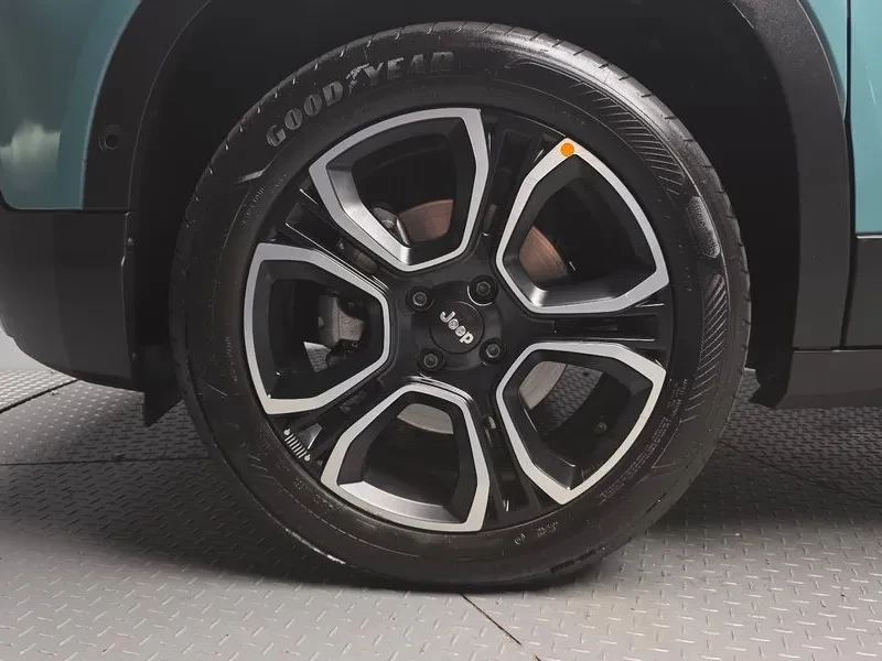 Jeep Avenger Altitude, снимка 5 - Автомобили и джипове - 56001108