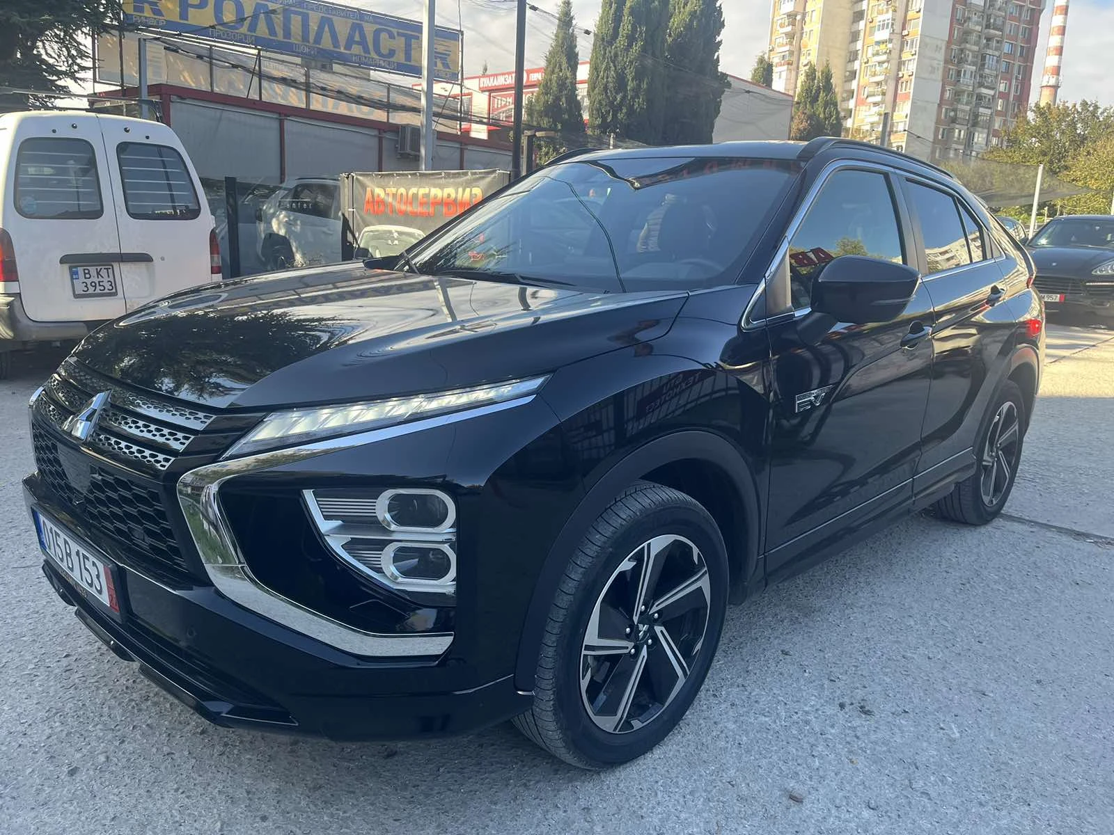 Mitsubishi Eclipse Cross PHEV Plus с Select пакет SDA+ Navi - [1] 