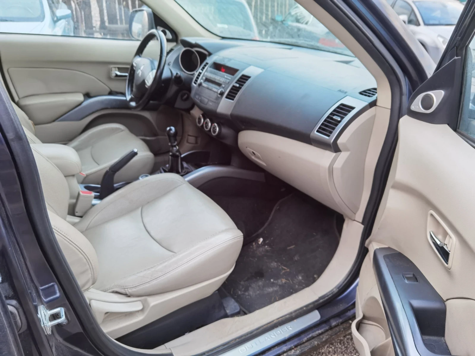 Mitsubishi Outlander 2.2 DID 6+ 1 - изображение 9