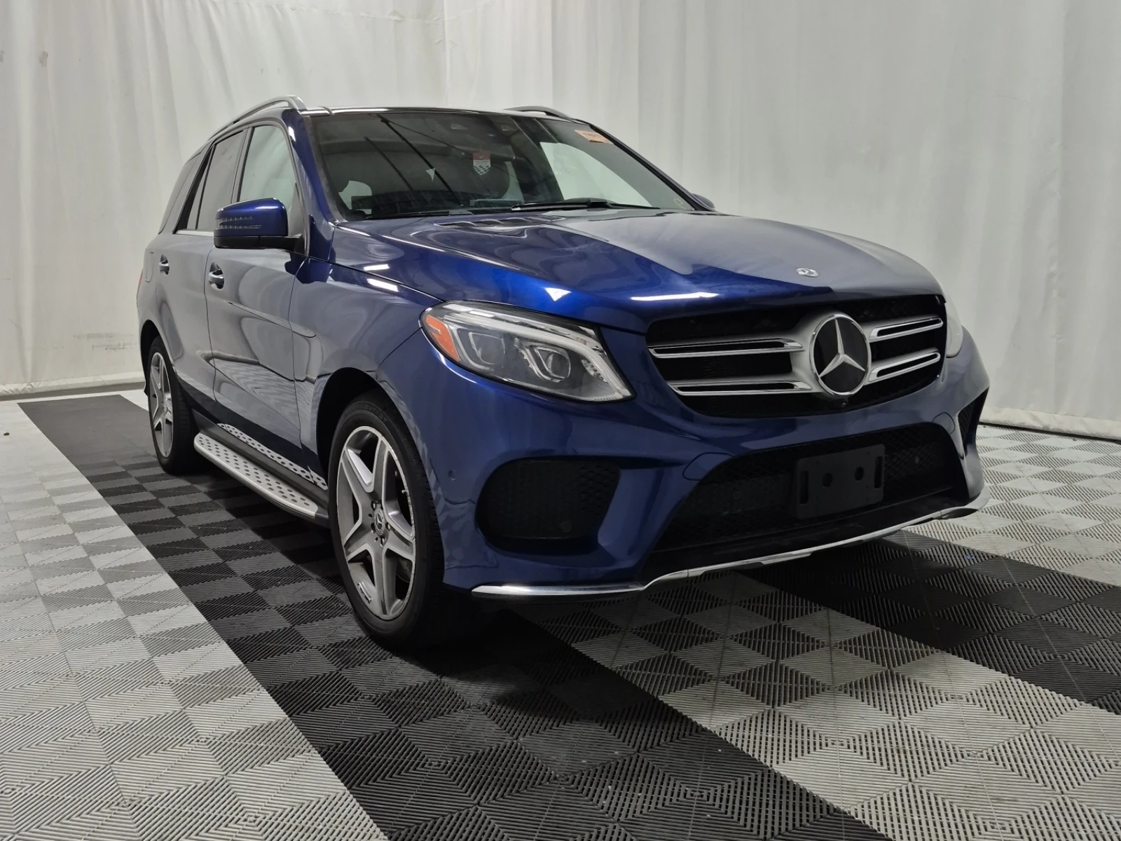 Mercedes-Benz GLE 400 AWD * CARFAX * АвтоКредит * Цена до България*  | Mobile.bg — изображение 2