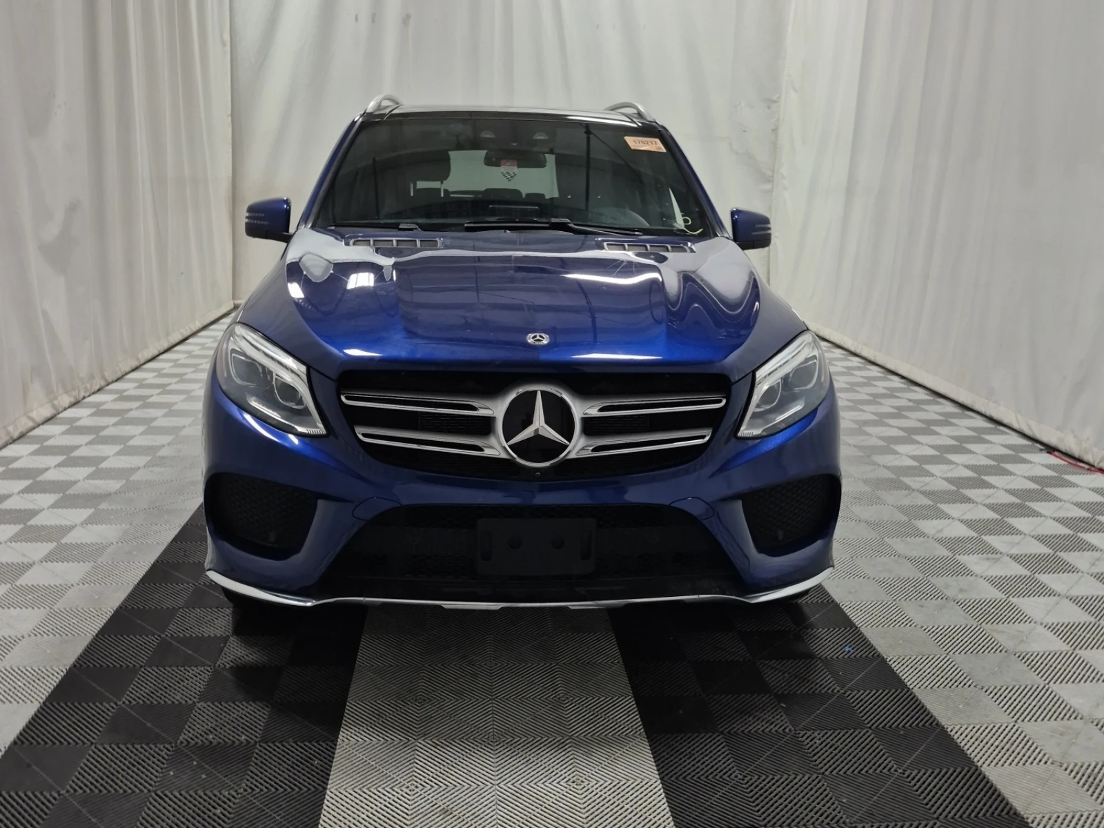 Mercedes-Benz GLE 400 AWD * CARFAX * АвтоКредит * Цена до България*  | Mobile.bg — изображение 6