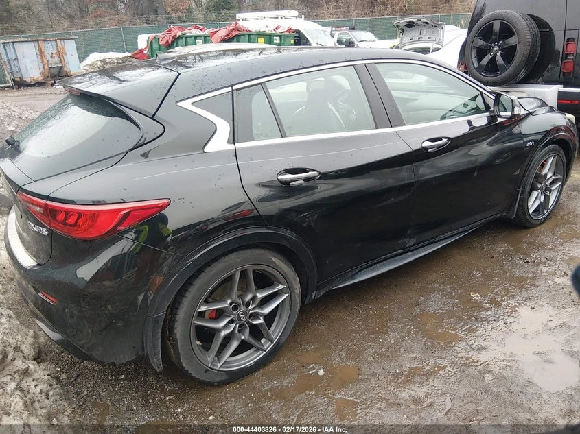 Infiniti QX30 2.0l Sport, снимка 4 - Автомобили и джипове - 54141686