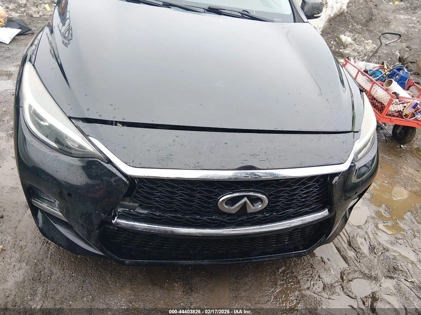 Infiniti QX30 2.0l Sport, снимка 12 - Автомобили и джипове - 54141686