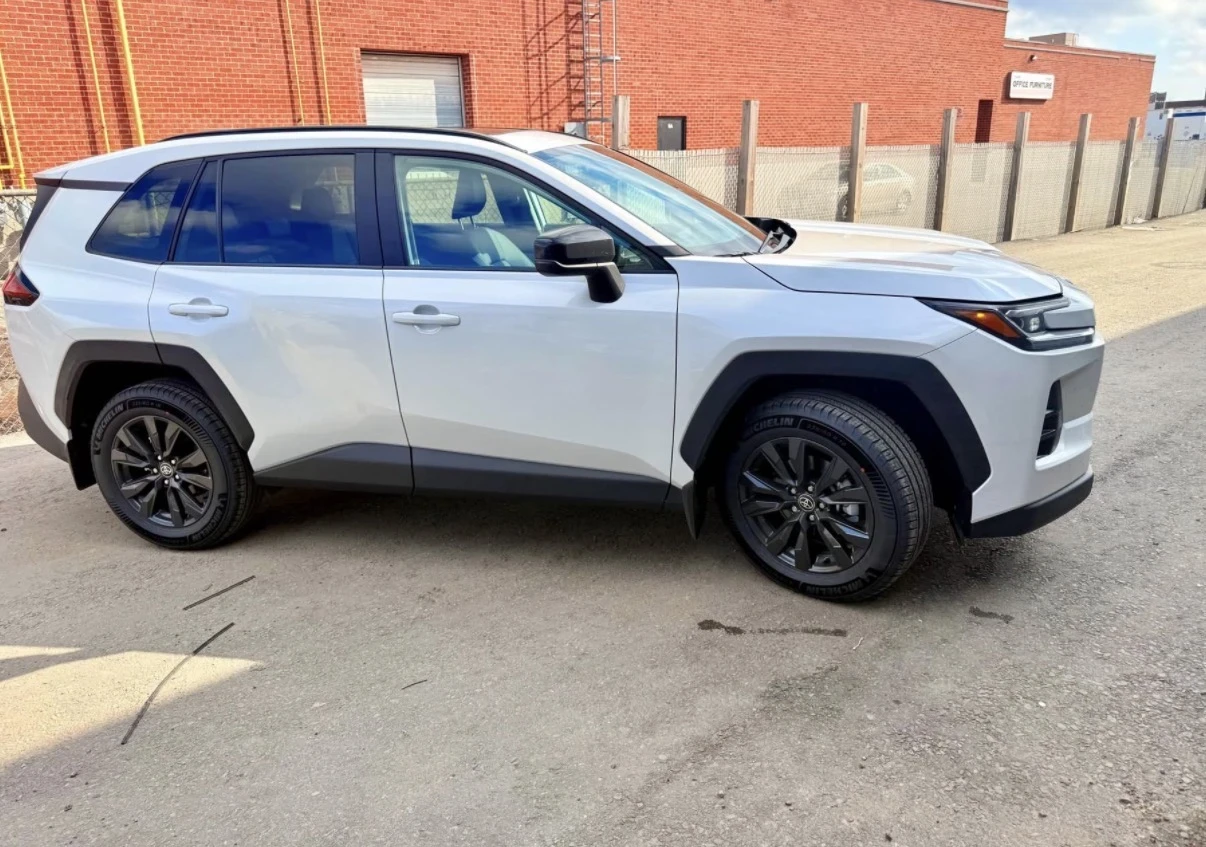 Toyota Rav4 HYBRID XLE * PREMIUM * AWD * НОВА * , снимка 2 - Автомобили и джипове - 54197272