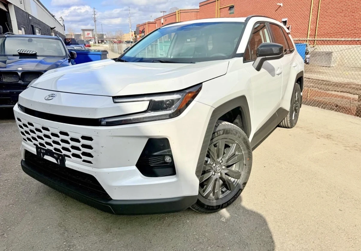 Toyota Rav4 HYBRID XLE * PREMIUM * AWD * НОВА *  | Auto.bg — изображение 1