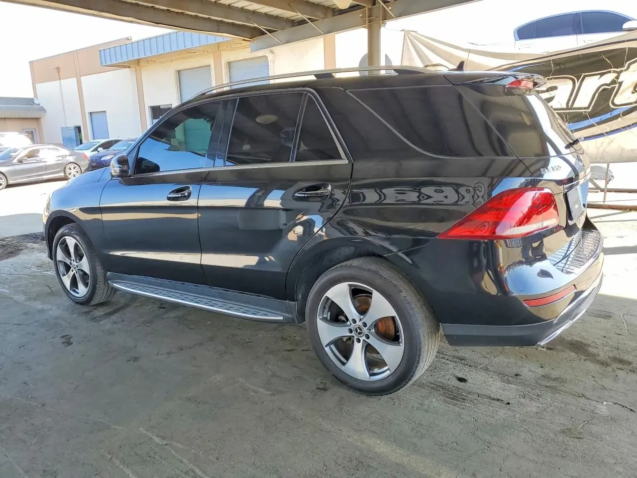 Mercedes-Benz GLE 350 4MATIC, снимка 4 - Автомобили и джипове - 54414529