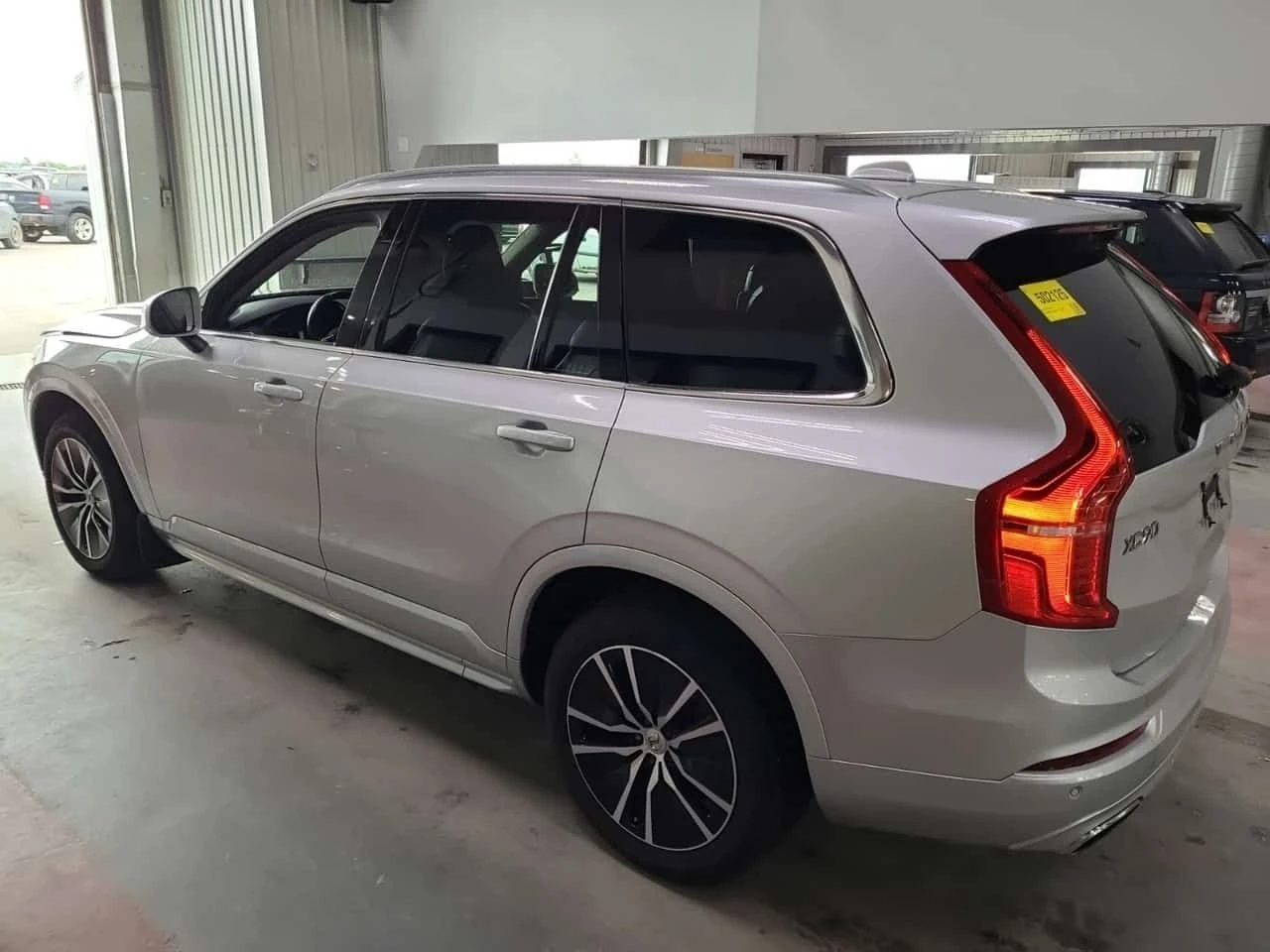 Volvo Xc90 * MOMENTUM * CARFAX * БЕЗ ПЪРВОНАЧАЛНА ВНОСКА, снимка 4 - Автомобили и джипове - 55313938