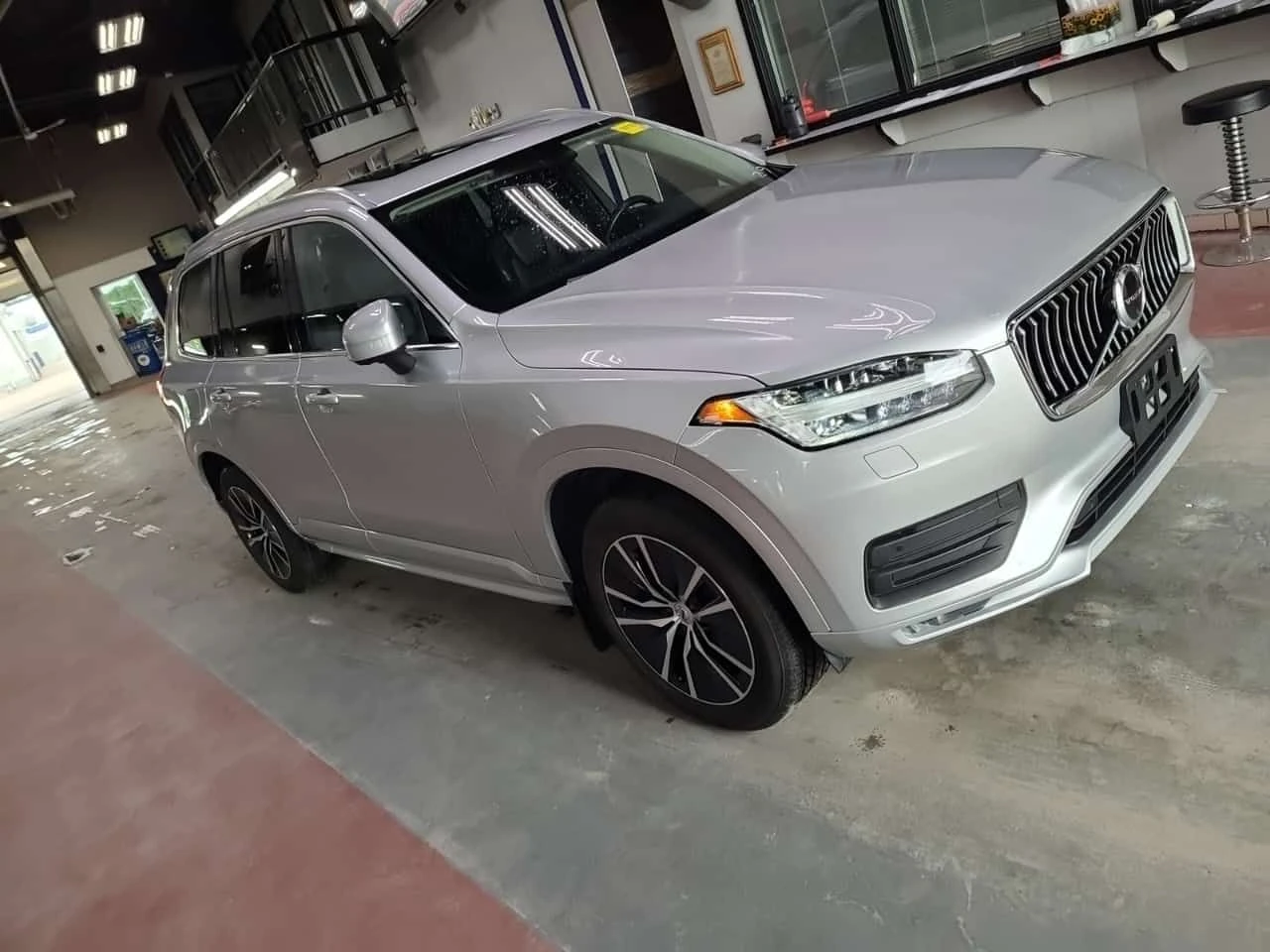 Volvo Xc90 * MOMENTUM * CARFAX * БЕЗ ПЪРВОНАЧАЛНА ВНОСКА, снимка 2 - Автомобили и джипове - 55313938