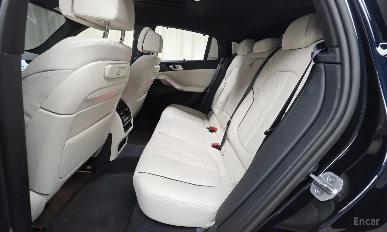 BMW X6 xDrive40d| M-ПAKET| HUD| HAR/KAR| 360| ОБДУX, снимка 12 - Автомобили и джипове - 55884401