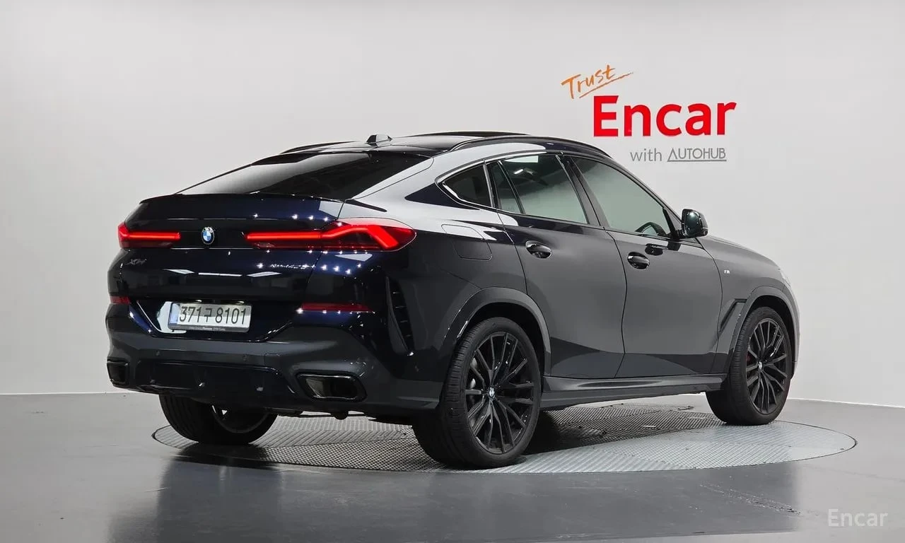 BMW X6 xDrive40d| M-ПAKET| HUD| HAR/KAR| 360| ОБДУX, снимка 2 - Автомобили и джипове - 55884401