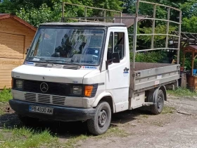     Mercedes-Benz 207