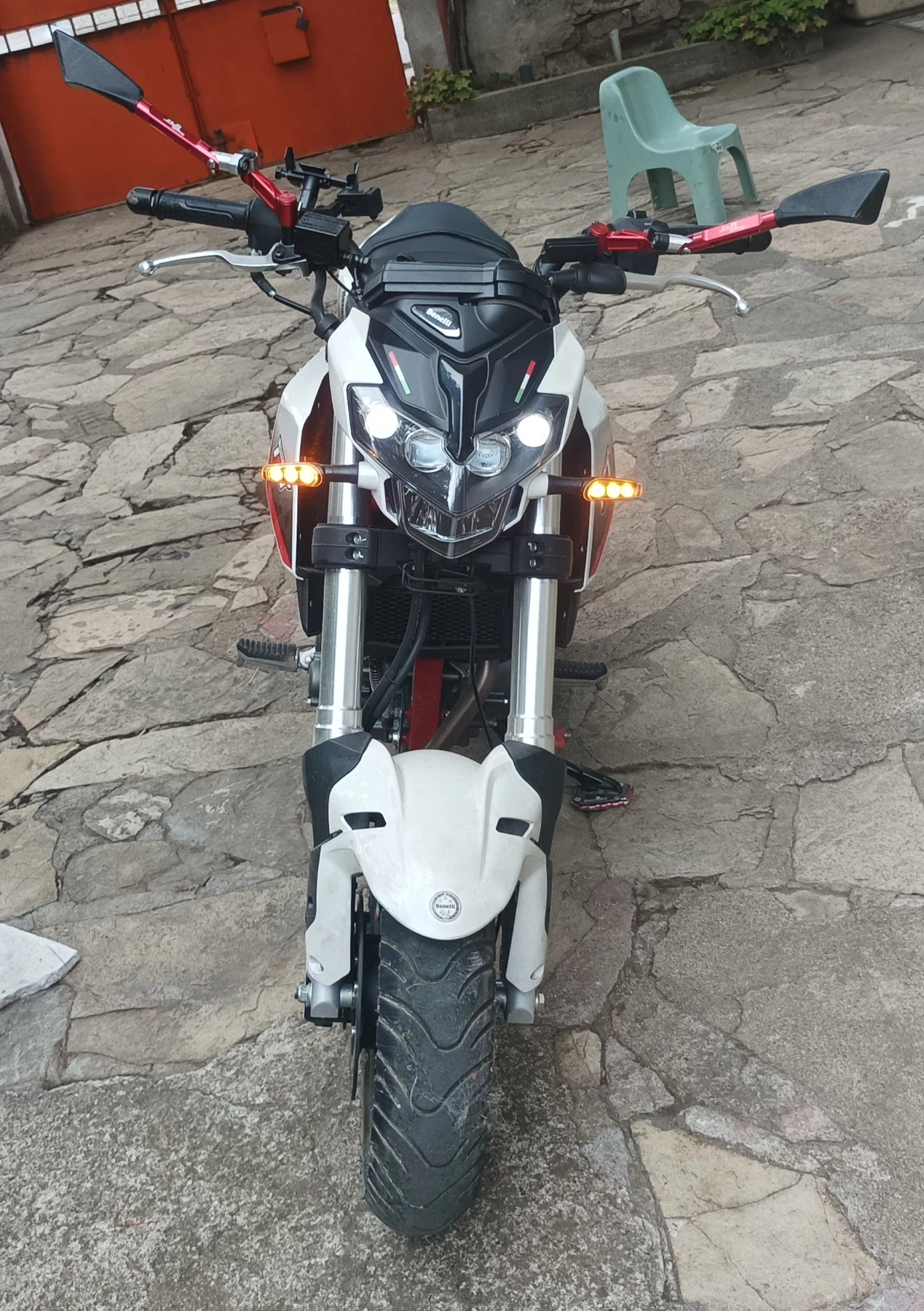 Benelli 125 TNT - изображение 2