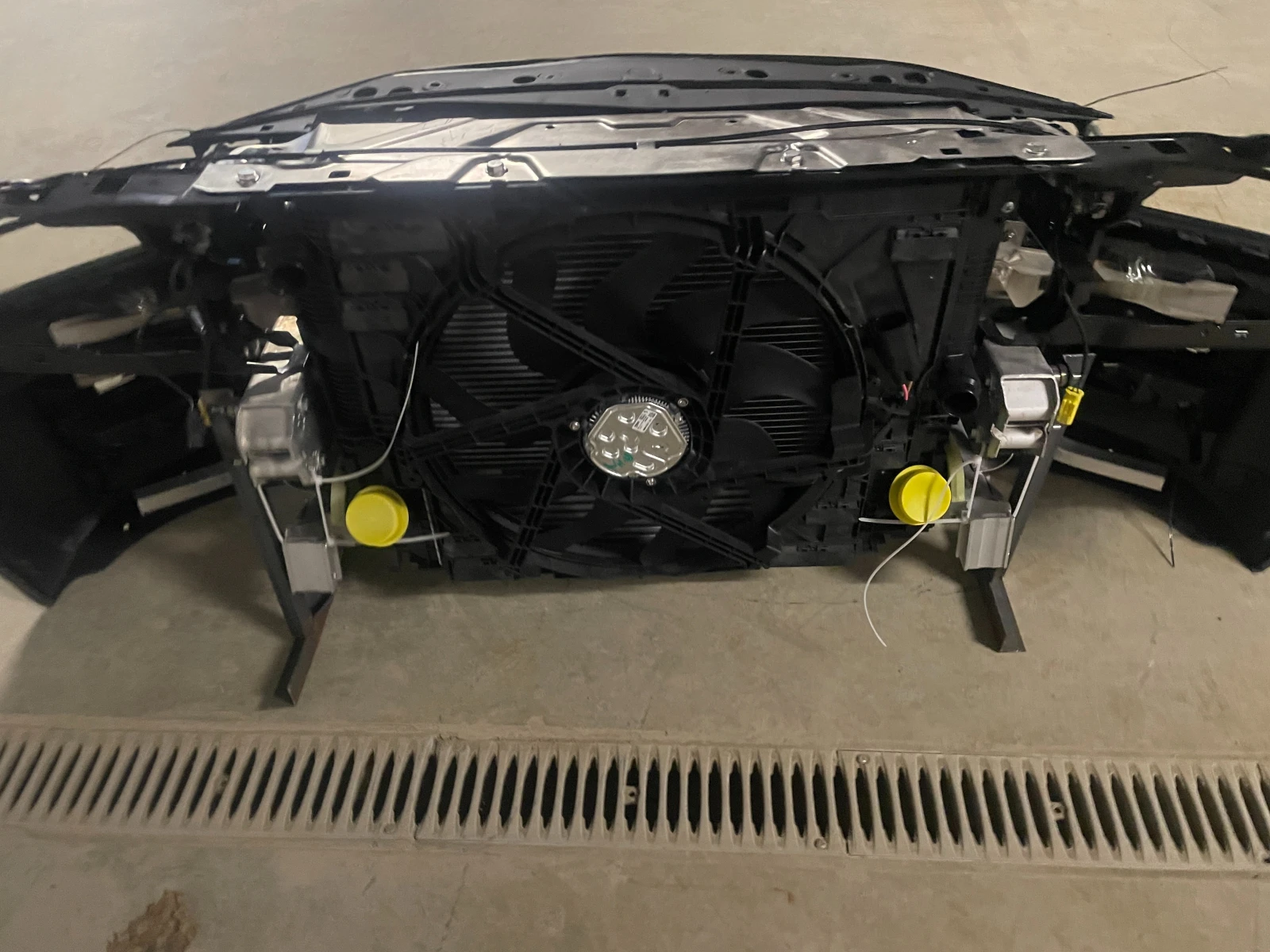 Напълно окомплектована предна броня и преден панел за BMW 4 G22/1/3 LCI M SPORT, снимка 6 - Части - 53801766