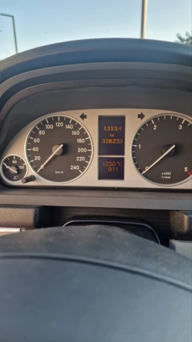 Mercedes-Benz B 200, снимка 12