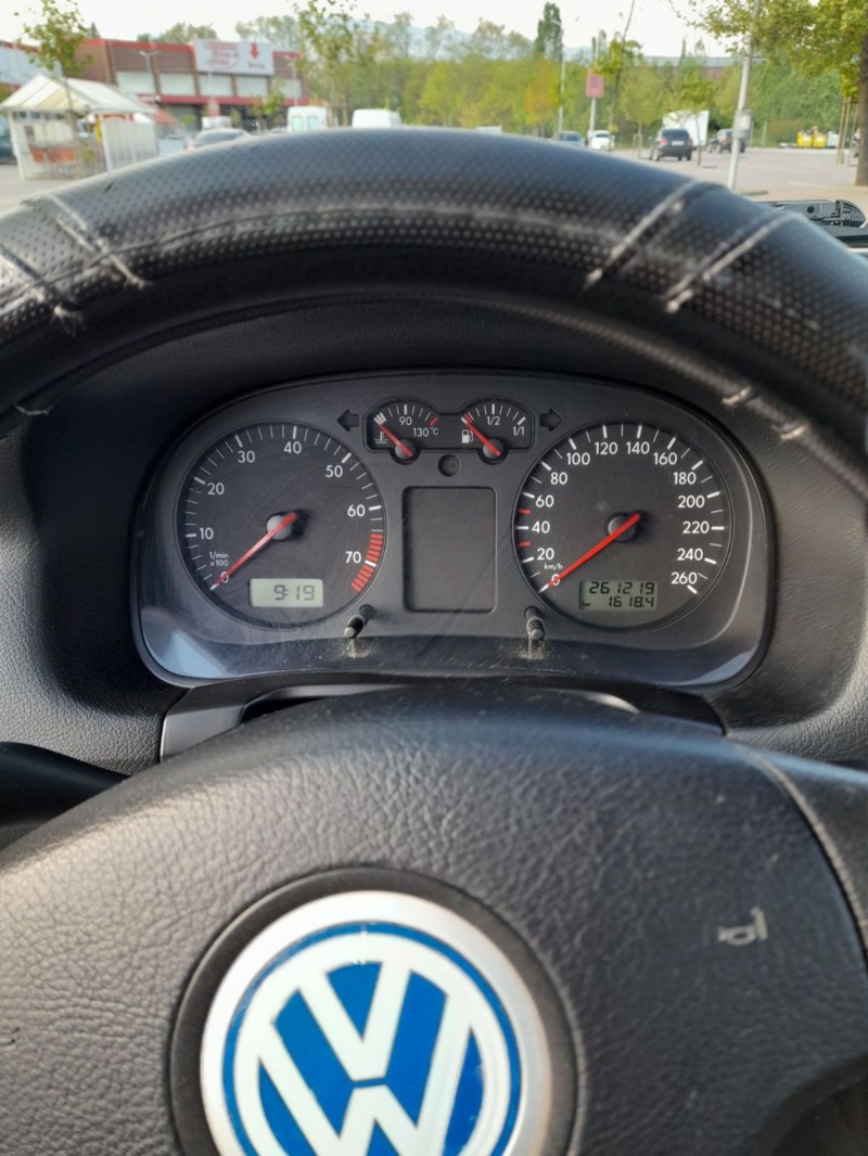 VW Bora, снимка 3 - Автомобили и джипове - 45383179