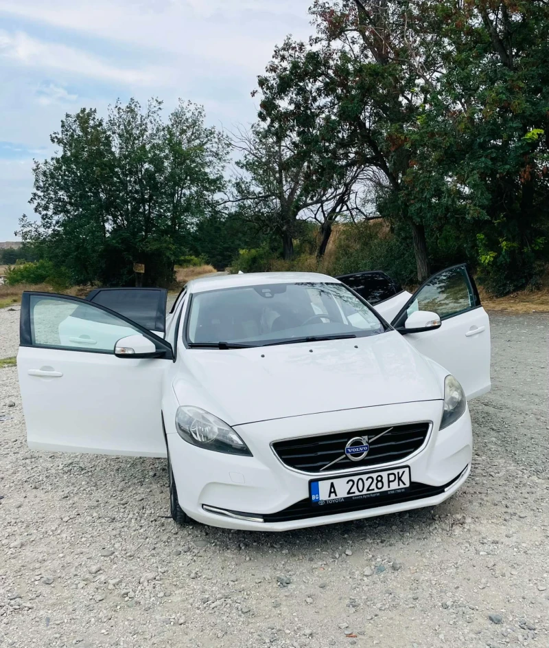 Volvo V40 1.6 D4, снимка 6 - Автомобили и джипове - 47093820