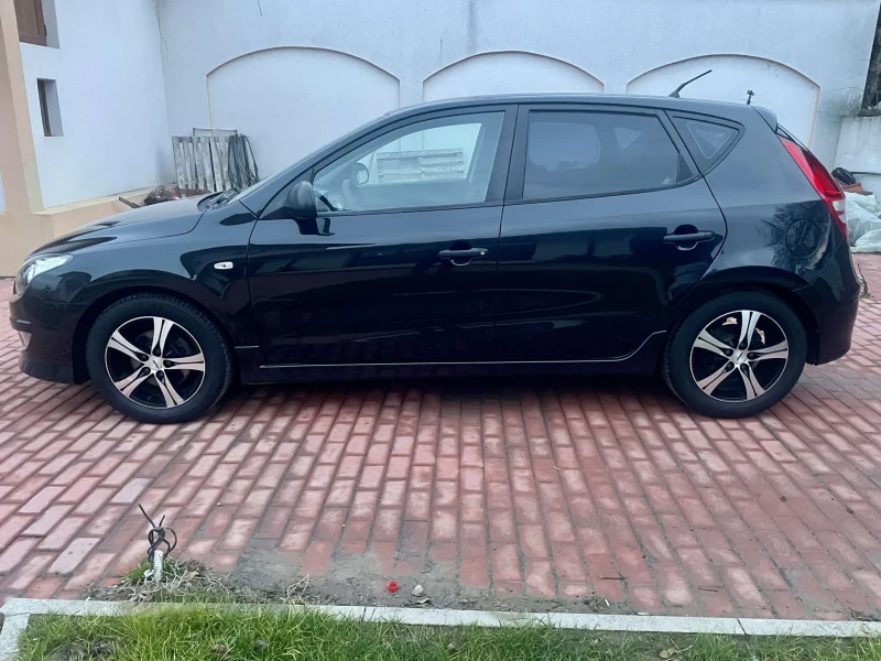 Hyundai I30 1.6 CRDI 16V, снимка 6 - Автомобили и джипове - 49421404